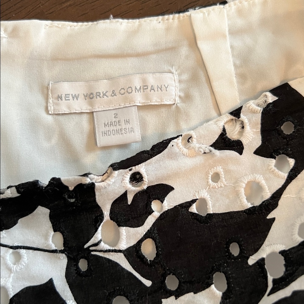 New York & Company Black and White Floral Eyelet Pencil Skirt - Picture 2 of 6